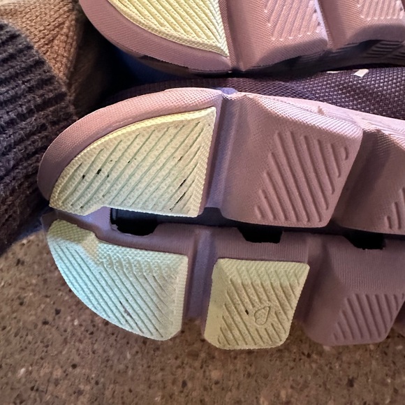 NEW IN BOX On Cloud x3 - Picture 8 of 8